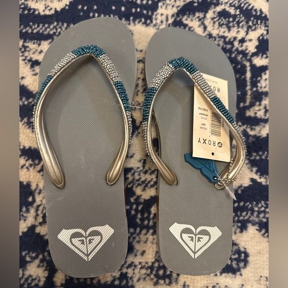 Roxy Beaded Flip Flops - Picture 1 of 3